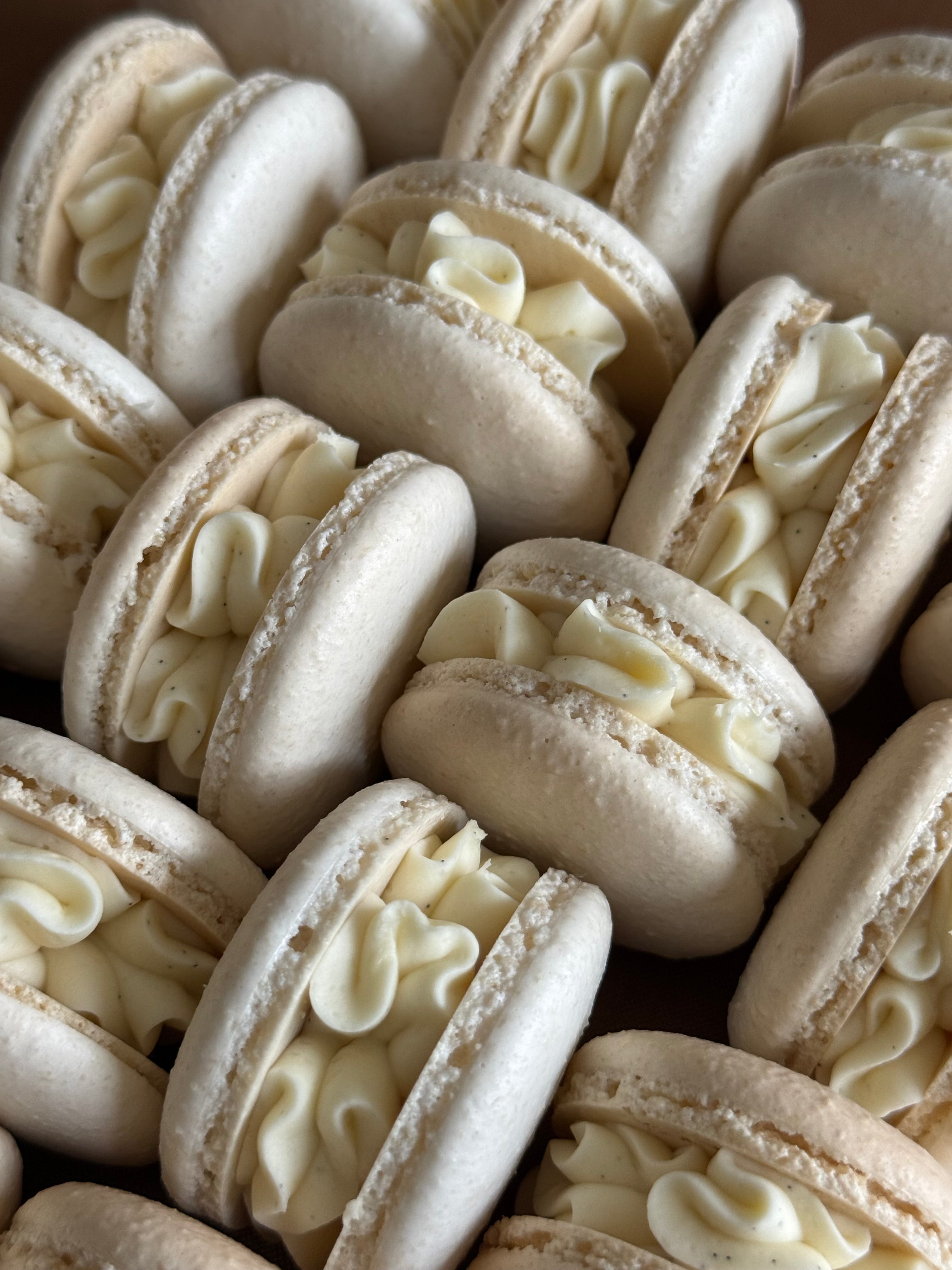 Vanilla Bean Macaron